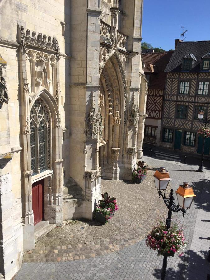 Appartement Medicis Avec Garage Honfleur Exteriör bild