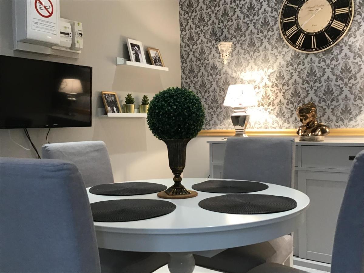 Appartement Medicis Avec Garage Honfleur Exteriör bild